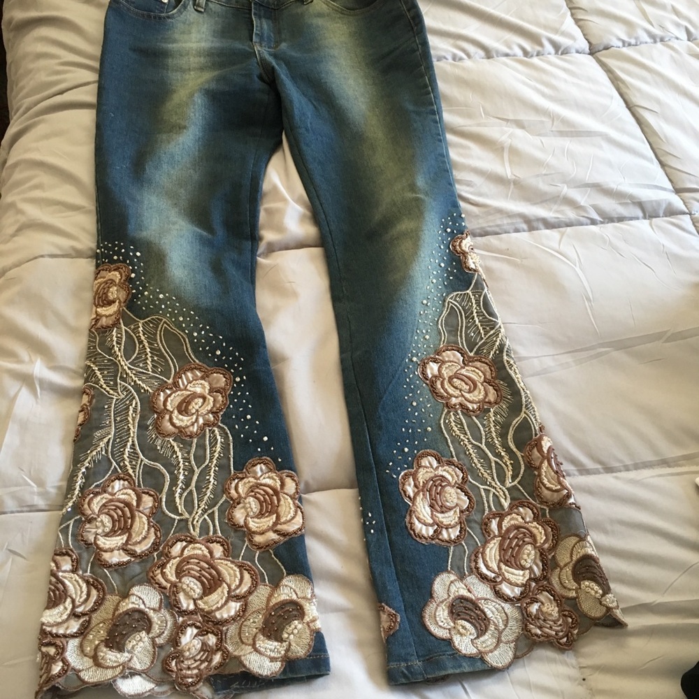 Beautiful embroidered flare jeans